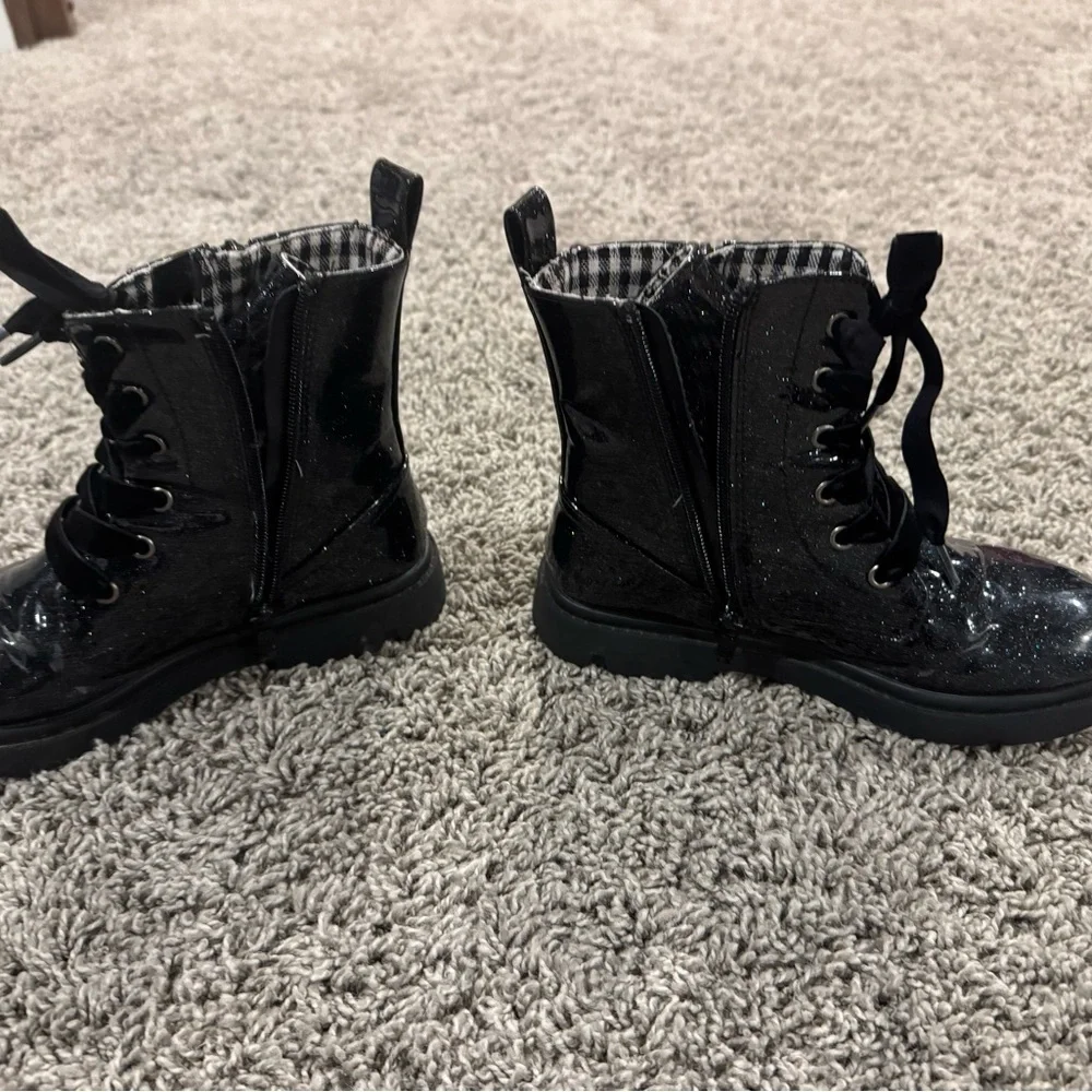 Girls Sparkly Black Combat Boots, size 2 - Picture 7 of 16